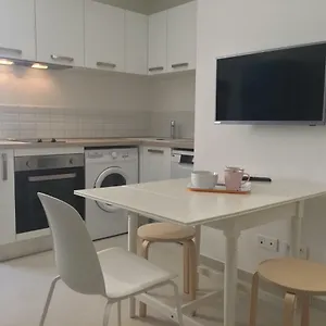  Appartement Deux Pièces Rue Piétonne Situation Idéale
